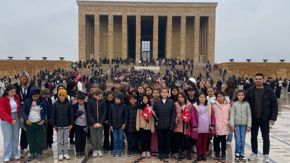 ORTAOKUL ÖĞRENCİLERİMİZ İLE ANKARA GEZİSİ DÜZENLEDİK